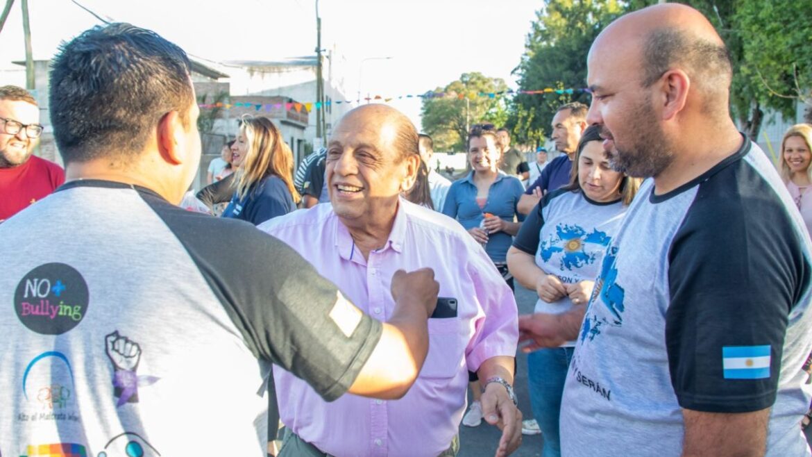 MUSSI INAUGURÓ NUEVAS OBRAS DE PAVIMENTACIÓN