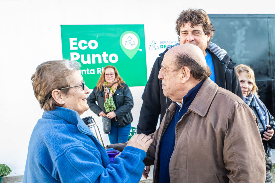 INAUGURARON UN ECOPUNTO EN EL BARRIO SANTA RITA