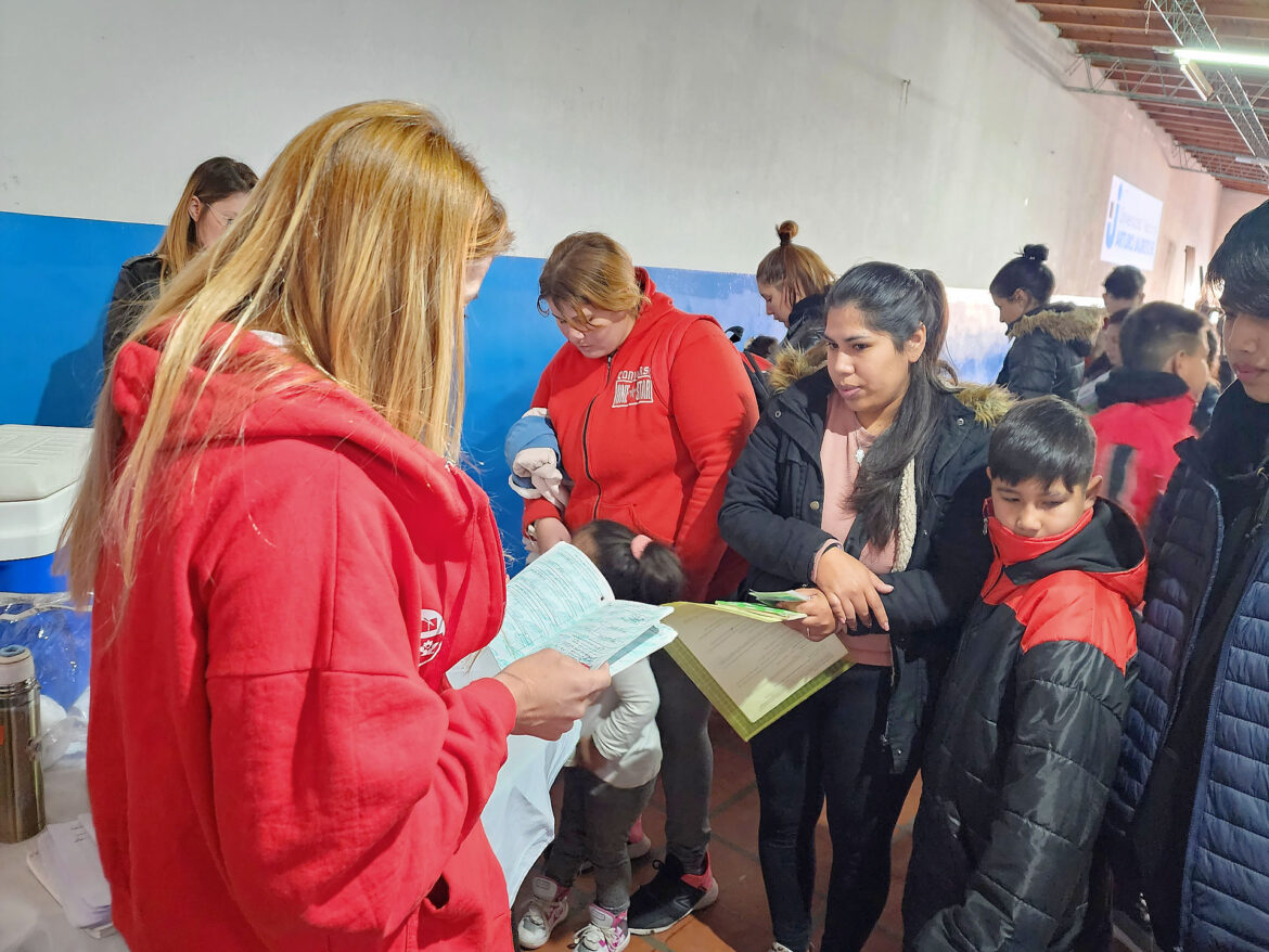 JORNADA DE CONTROL DE SALUD PARA NIÑAS Y NIÑOS EN JACARANDÁ