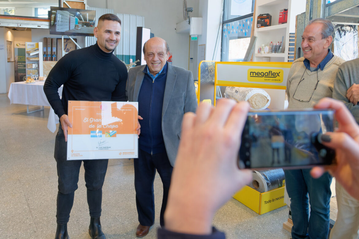 MUSSI PARTICIPÓ DE LA INAUGURACIÓN DE “EL GRAN EMPORIO DE LA CHAPA” EN BERAZATEGUI