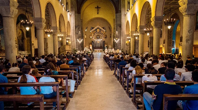 La Iglesia confirmó que el Estado dejó de pagar los sueldos de los obispos