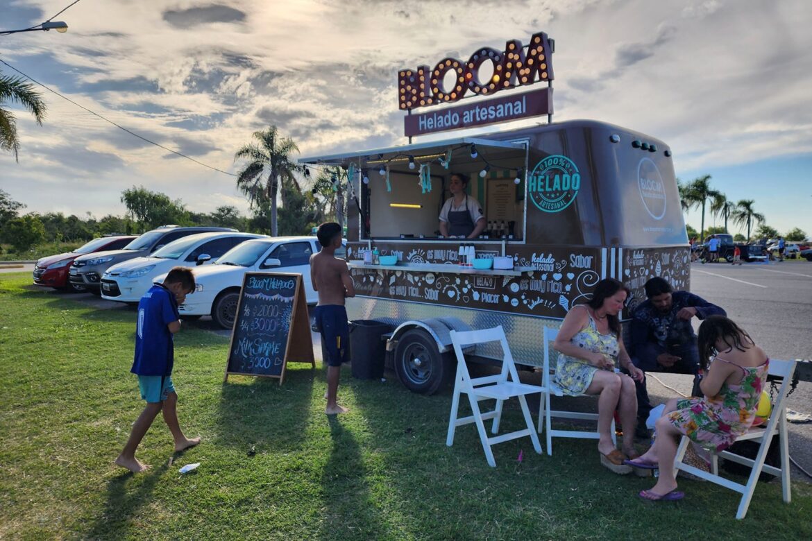 GRAN ÉXITO DE LOS FOOD TRUCKS EN LA COSTA DE HUDSON