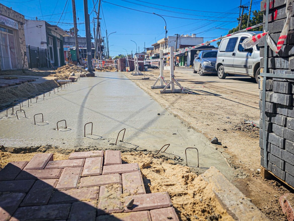 AVANZAN LAS OBRAS DE RENOVACIÓN DEL ESPACIO PÚBLICO EN BERAZATEGUI