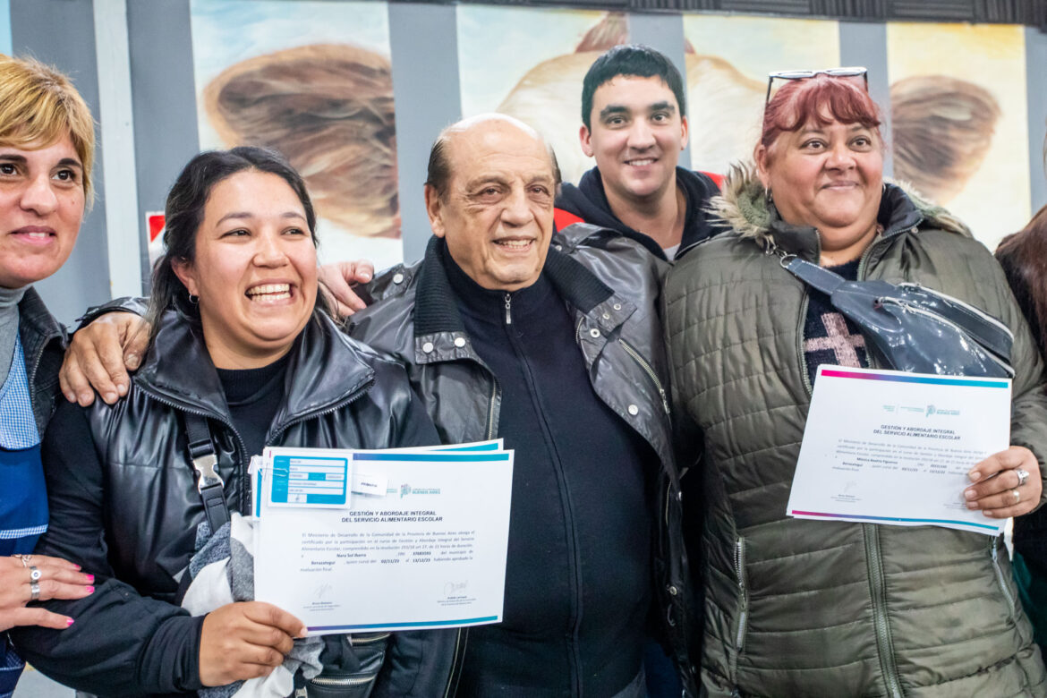 AUXILIARES EDUCATIVOS DE BERAZATEGUI SE CAPACITARON EN GESTIÓN ALIMENTARIA ESCOLAR