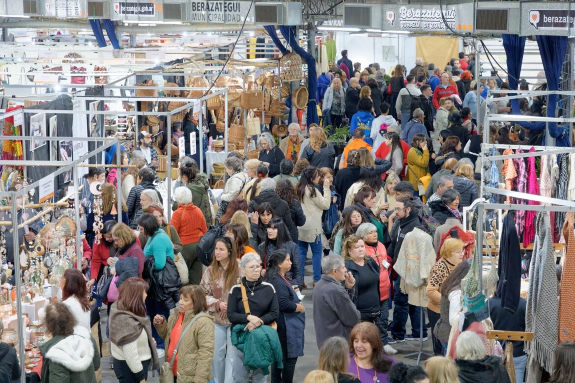 MÁS DE 40 MIL PERSONAS DISFRUTARON DE LA FERIA NACIONAL BERAZATEGUI ARTESANÍAS