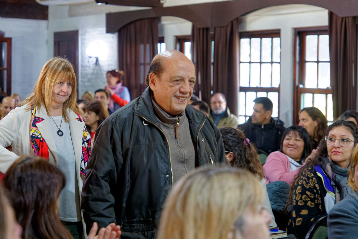 MUSSI PARTICIPÓ DE LA ASAMBLEA DE LAS COOPERADORAS ESCOLARES DE BERAZATEGUI