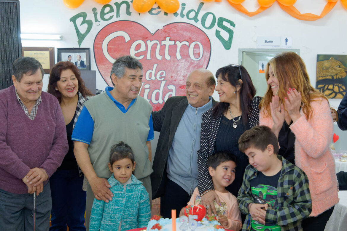 EL CENTRO DE JUBILADOS CENTRO DE VIDA FESTEJÓ SUS 25 AÑOS