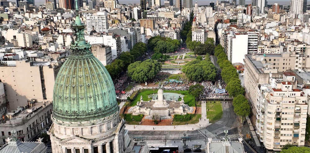 CONFUSO EPISODIO CON UN DRON DE DOS CIUDADANOS RUSOS HALLADO EN UNA TERRAZA DEL CONGRESO: PODÍA FILMAR Y GRABAR VOCES